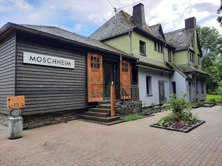 Lokschuppen Im Alten Bahnhof Industrial Style Moschheim Екстер'єр фото